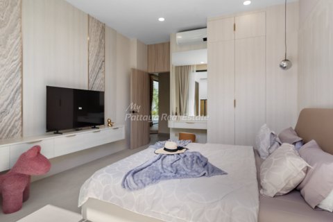 Casa de 4 dormitorios en Pattaya, Tailandia № 105062 - foto 9