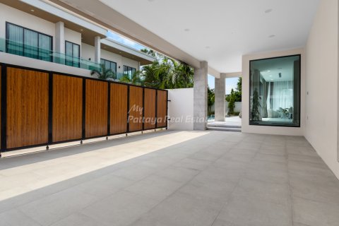 Casa de 4 dormitorios en Pattaya, Tailandia № 105062 - foto 18