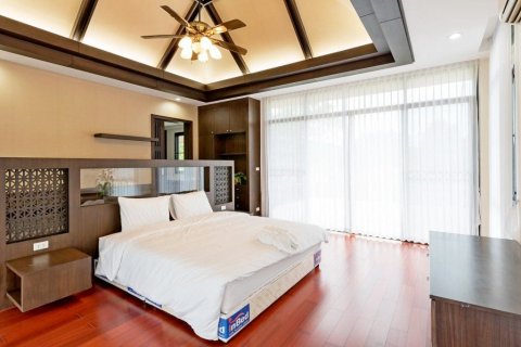 Casa de 4 dormitorios en Pattaya, Tailandia № 8616 - foto 19