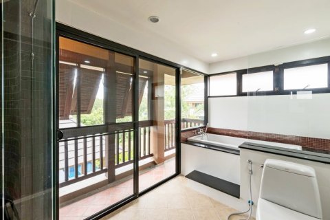 Casa de 4 dormitorios en Pattaya, Tailandia № 8616 - foto 21
