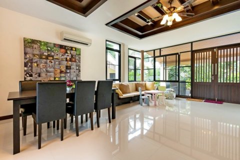 Casa de 4 dormitorios en Pattaya, Tailandia № 8616 - foto 6