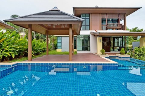 Casa de 4 dormitorios en Pattaya, Tailandia № 8616 - foto 2