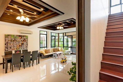 Casa de 4 dormitorios en Pattaya, Tailandia № 8616 - foto 7