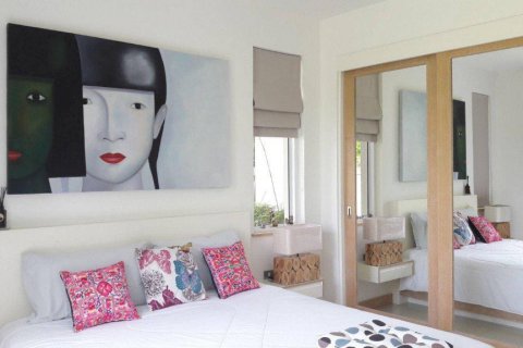 Casa de 3 dormitorios en Pattaya, Tailandia № 130654 - foto 19