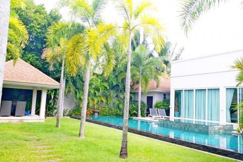 Casa de 3 dormitorios en Pattaya, Tailandia № 130654 - foto 6