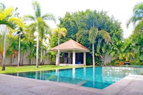 Casa de 3 dormitorios en Pattaya, Tailandia № 130654 - foto 5