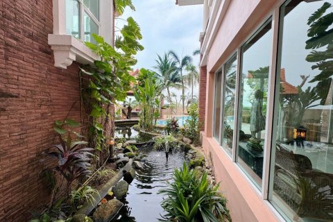 House in Pattaya, Thailand 4 bedrooms № 99597 - photo 13
