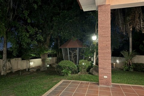 House in Pattaya, Thailand 4 bedrooms № 99597 - photo 6
