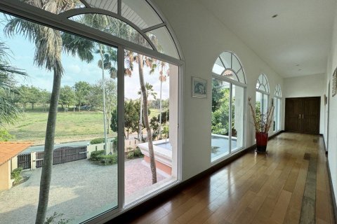 House in Pattaya, Thailand 4 bedrooms № 99597 - photo 29