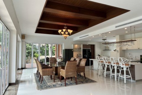 House in Pattaya, Thailand 4 bedrooms № 99597 - photo 15