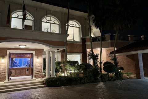 House in Pattaya, Thailand 4 bedrooms № 99597 - photo 5