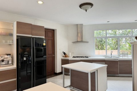 House in Pattaya, Thailand 4 bedrooms № 99597 - photo 20