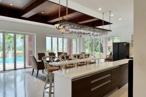 House in Pattaya, Thailand 4 bedrooms № 99597 - photo 17