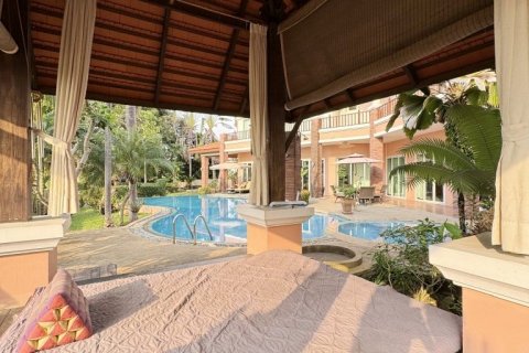 House in Pattaya, Thailand 4 bedrooms № 99597 - photo 30