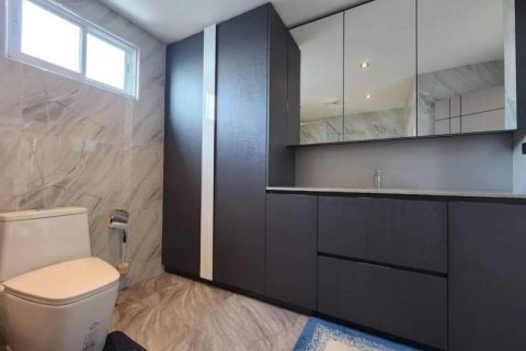 Condominio de 3 dormitorios en Pattaya, Tailandia № 99598 - foto 16
