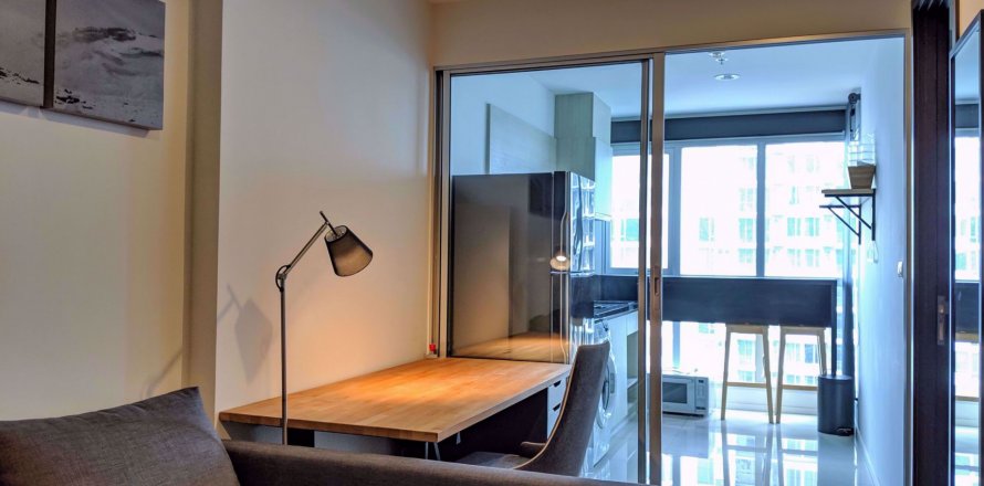 Condominio de 1 dormitorio en Bangkok, Tailandia en Rhythm Sathorn - Narathiwas № 78357