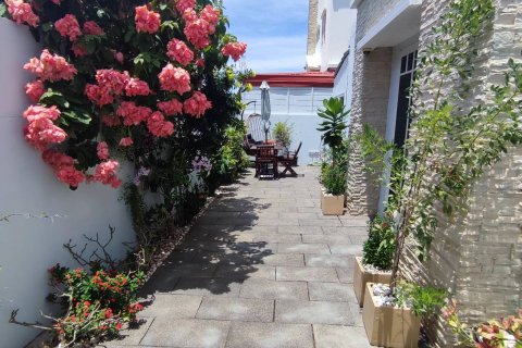 Casa de 3 dormitorios en Bang Lamung, Tailandia № 107942 - foto 8