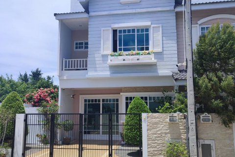 Casa de 3 dormitorios en Bang Lamung, Tailandia № 107942 - foto 2