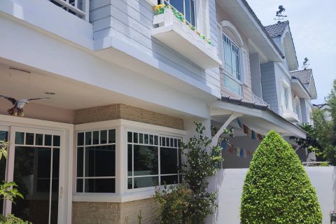 Casa de 3 dormitorios en Bang Lamung, Tailandia № 107942 - foto 5