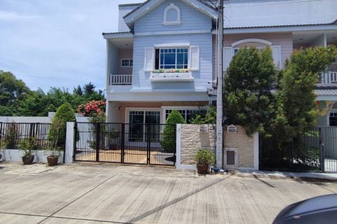 Casa de 3 dormitorios en Bang Lamung, Tailandia № 107942 - foto 6