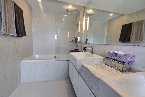 Condo à Pattaya, Thaïlande, 3 chambres  № 8828 - photo 26