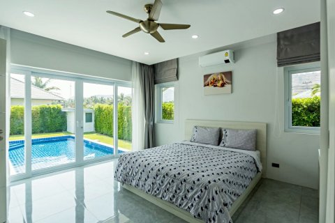 Casa de 3 dormitorios en Hua Hin, Tailandia № 125148 - foto 13