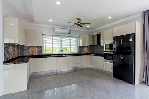 Casa de 3 dormitorios en Hua Hin, Tailandia № 125148 - foto 7