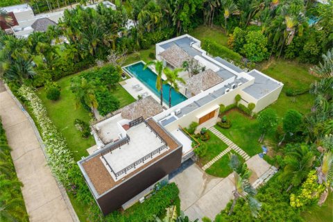 Chalet de 4 dormitorios en Phuket, Tailandia № 124863 - foto 2