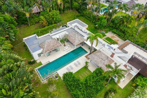 Chalet de 4 dormitorios en Phuket, Tailandia № 124863 - foto 3
