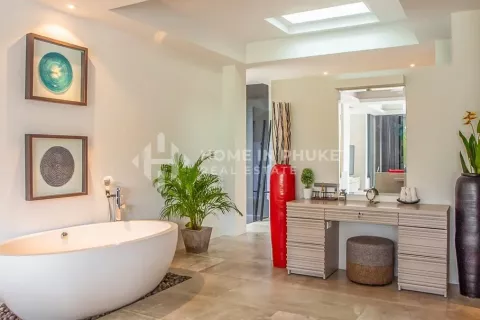Casa de 3 dormitorios en Phuket, Tailandia № 131218 - foto 28