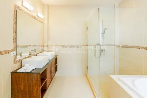 Casa de 5 dormitorios en Nai Harn Beach, Tailandia № 131219 - foto 14
