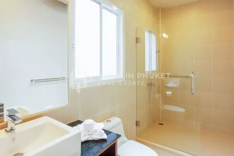 Casa de 5 dormitorios en Nai Harn Beach, Tailandia № 131219 - foto 15