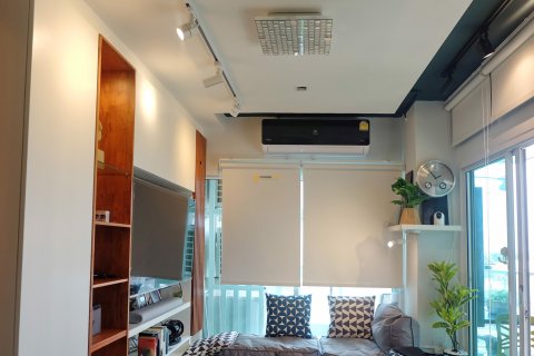 Estudio en el condominio en Jomtien Beach, Pattaya, Tailandia № 100187 - foto 18