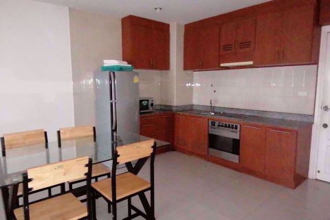 Condominio de 2 dormitorios en Watthana, Bangkok, Tailandia № 77082 - foto 3
