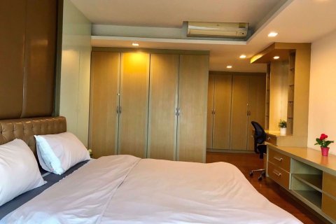 Condominio de 3 dormitorios en Watthana, Bangkok, Tailandia № 77076 - foto 8