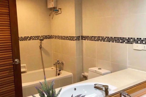 Condominio de 3 dormitorios en Watthana, Bangkok, Tailandia № 77076 - foto 13