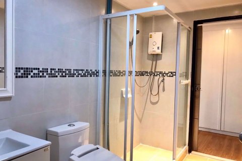 Condominio de 3 dormitorios en Watthana, Bangkok, Tailandia № 77076 - foto 15