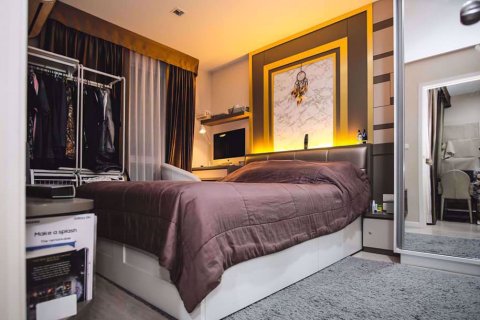 Condo in Khlong Toei, Bangkok, Thailand, 1 bedroom  № 77080 - photo 8