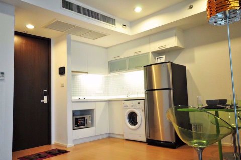 Condominio de 1 dormitorio en Watthana, Bangkok, Tailandia № 77078 - foto 6