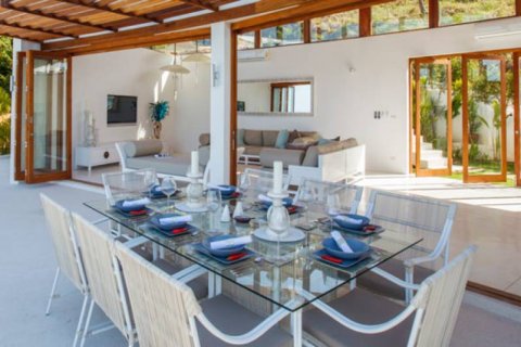 Chalet de 4 dormitorios en Surat Thani, Tailandia № 125952 - foto 9