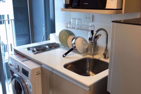 Condominio de 1 dormitorio en Bang Rak, Bangkok, Tailandia № 76919 - foto 3