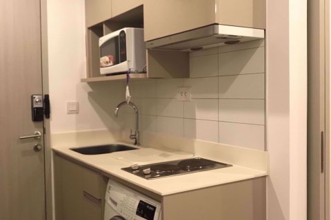 Condominio de 1 dormitorio en Bang Rak, Bangkok, Tailandia № 76917 - foto 4