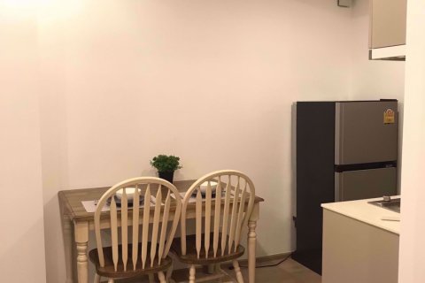 Condominio de 1 dormitorio en Bang Rak, Bangkok, Tailandia № 76917 - foto 3