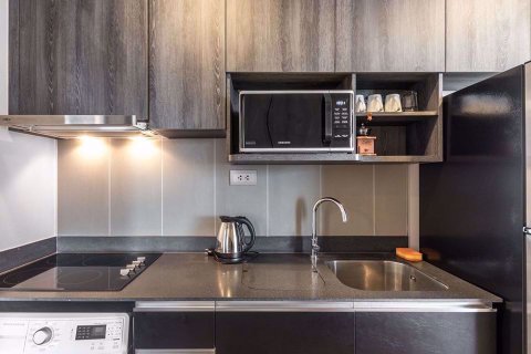 Condominio de 2 dormitorios en Bang Rak, Bangkok, Tailandia № 76916 - foto 5