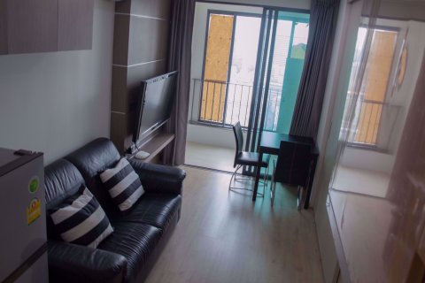 Condominio de 1 dormitorio en Bang Rak, Bangkok, Tailandia № 76918 - foto 3