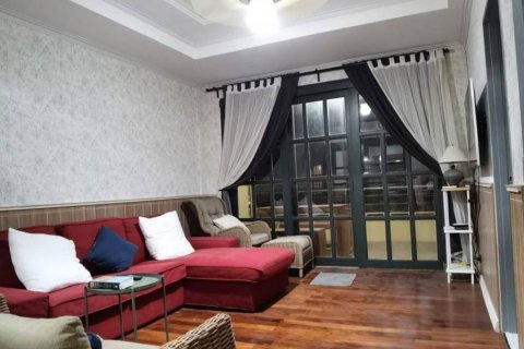 Condo in Khlong San, Bangkok, Thailand, 2 bedrooms  № 132777