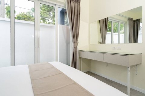 Chalet de 3 dormitorios en Phuket, Tailandia № 132772 - foto 10