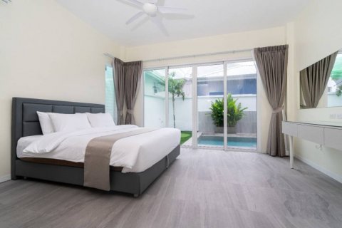 Chalet de 3 dormitorios en Phuket, Tailandia № 132772 - foto 8