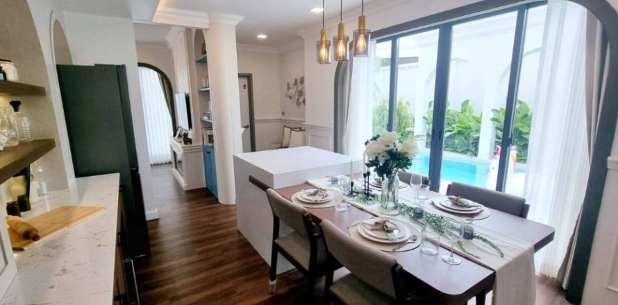 Chalet de 3 dormitorios en Sattahip, Tailandia № 132775