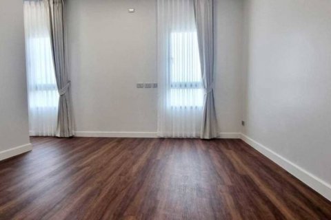 Chalet de 3 dormitorios en Sattahip, Tailandia № 132775 - foto 8